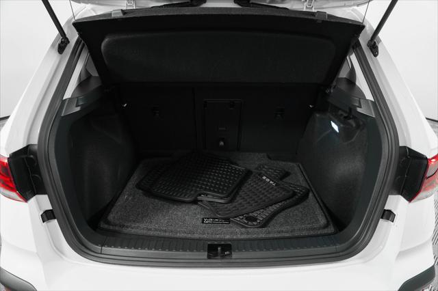 Photo of 2024 Pure White Volkswagen Taos