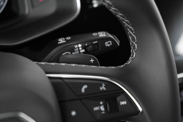 Photo of 2025 Daytona Gray Pearl Effect Audi Q8