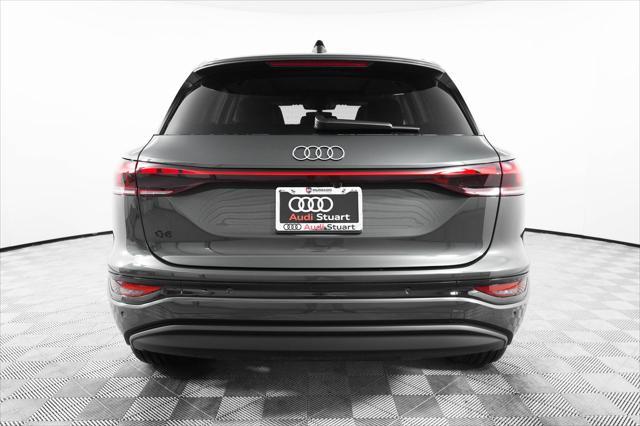 Photo of 2025 Manhattan Gray Metallic Audi Q6 e-tron