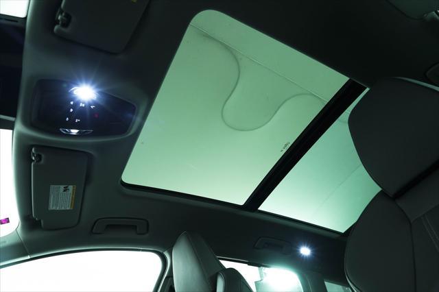 Photo of 2025 Manhattan Gray Metallic Audi Q6 e-tron