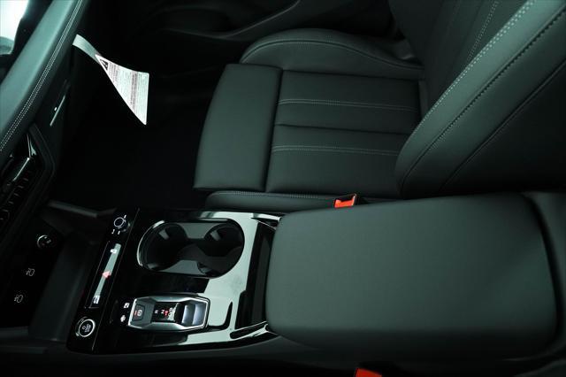 Photo of 2025 Manhattan Gray Metallic Audi Q6 e-tron