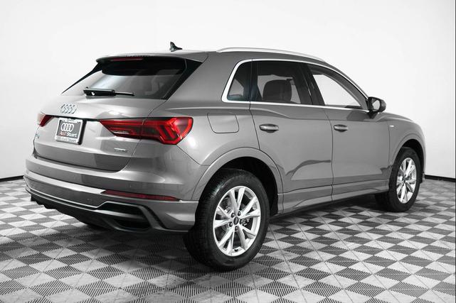 Photo of 2025 Chronos Gray Metallic Audi Q3
