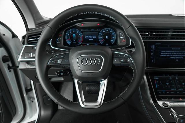 Photo of 2025 Glacier White Metallic Audi Q7