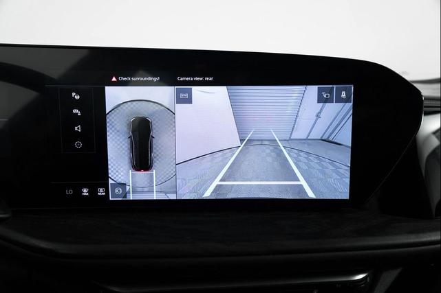 Photo of 2025 Mythos Black Metallic Audi Q5