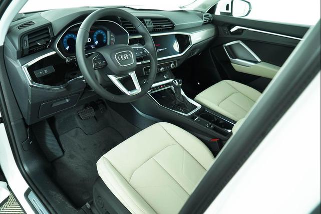 Photo of 2025 White Audi Q3