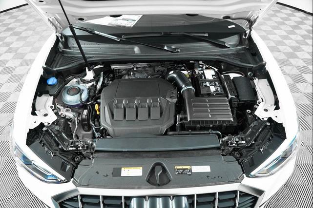 Photo of 2025 White Audi Q3