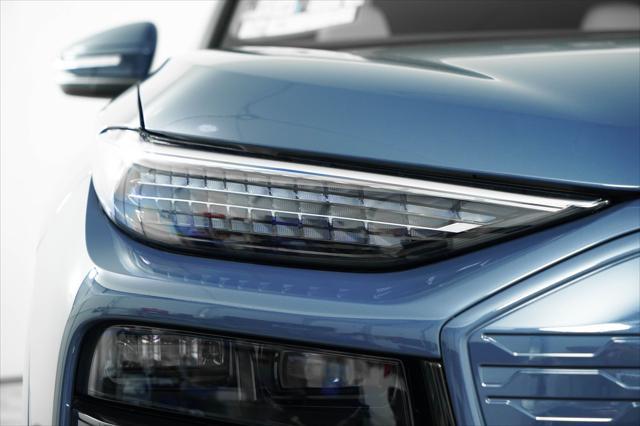 Photo of 2025 Plasma Blue Metallic Audi Q6 e-tron