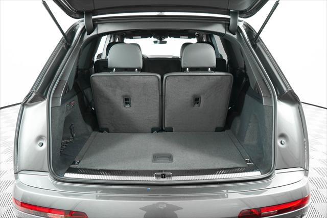 Photo of 2025 Samurai Gray Metallic Audi Q7