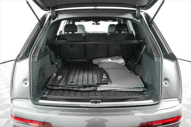 Photo of 2025 Samurai Gray Metallic Audi Q7