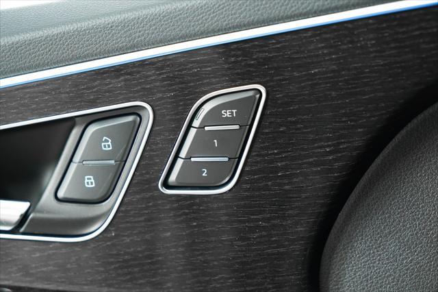 Photo of 2025 Samurai Gray Metallic Audi Q7