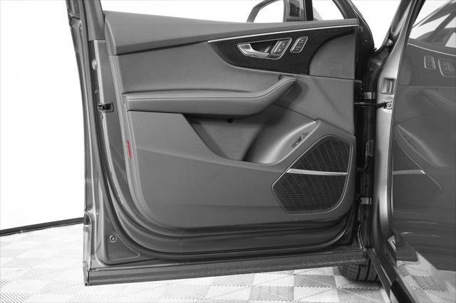 Photo of 2025 Samurai Gray Metallic Audi Q7
