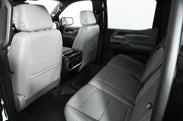 Photo of 2023 Onyx Black GMC Sierra 1500