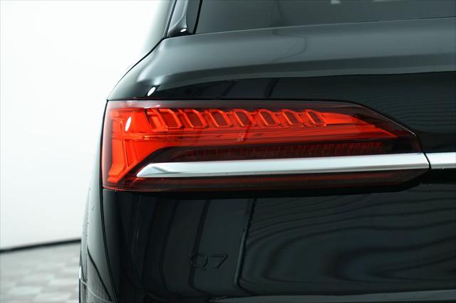 Photo of 2025 Mythos Black Metallic Audi Q7