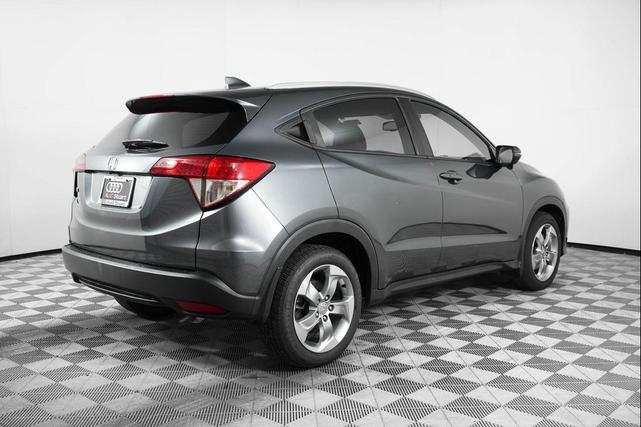 Photo of 2017 Modern Steel Metallic Honda HR-V