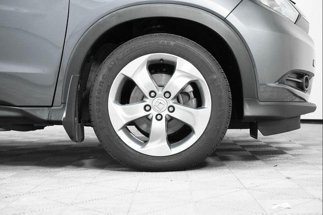 Photo of 2017 Modern Steel Metallic Honda HR-V
