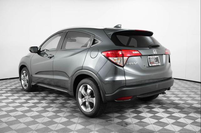 Photo of 2017 Modern Steel Metallic Honda HR-V