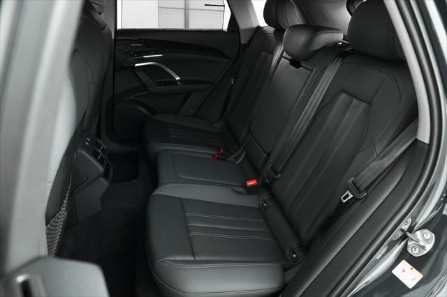 Photo of 2025 Tambora Gray Metallic Audi Q5