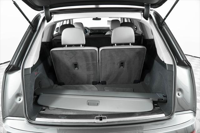 Photo of 2025 Samurai Gray Metallic Audi Q7