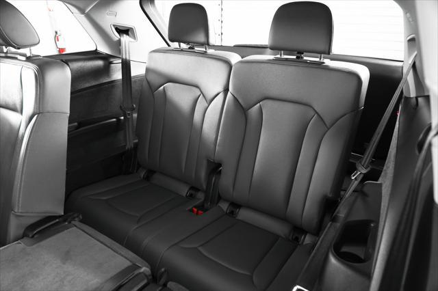 Photo of 2025 Samurai Gray Metallic Audi Q7