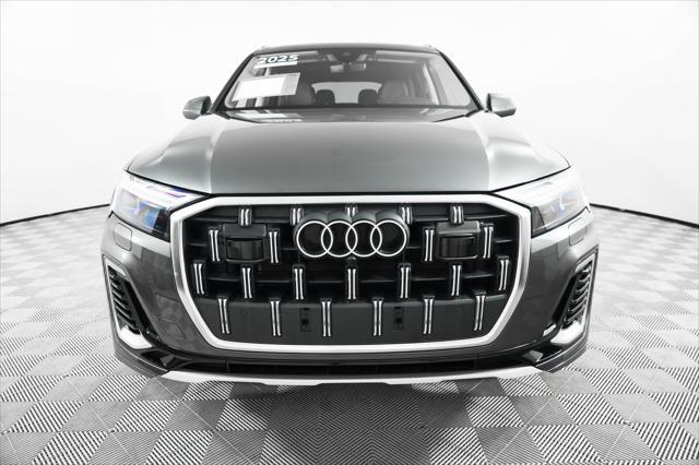 Photo of 2025 Samurai Gray Metallic Audi Q7