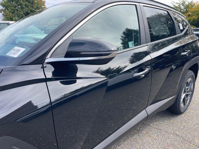 Photo of 2025 Phantom Black Hyundai TUCSON