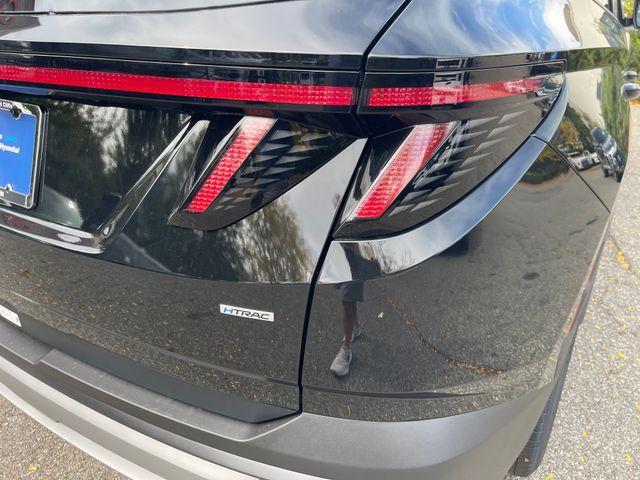 Photo of 2025 Phantom Black Hyundai TUCSON