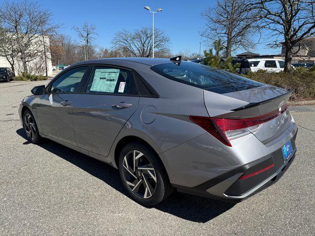 Photo of 2025 Metal Hyundai ELANTRA