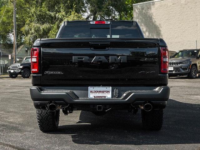 Photo of 2026 Diamond Black Crystal Pearlcoat RAM 1500