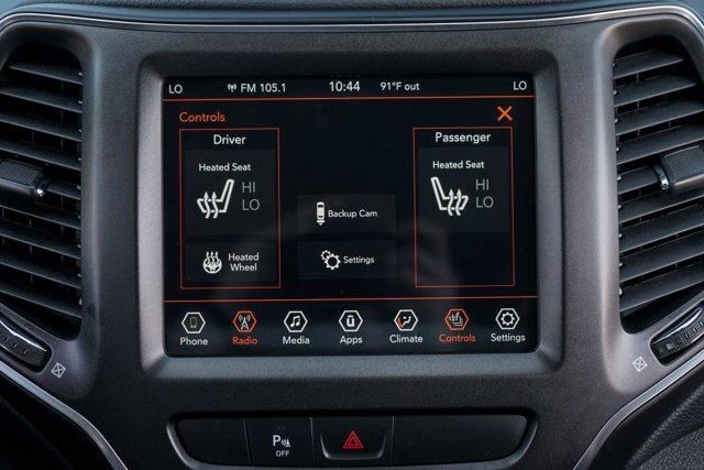 Photo of 2019 Hydro Blue Pearlcoat Jeep Cherokee