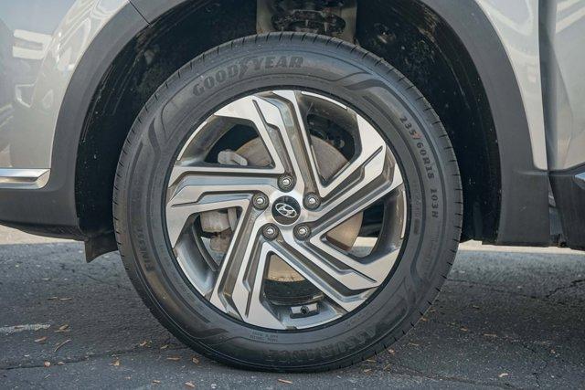 Photo of 2022 Shimmering Silver Pearl Hyundai SANTA FE