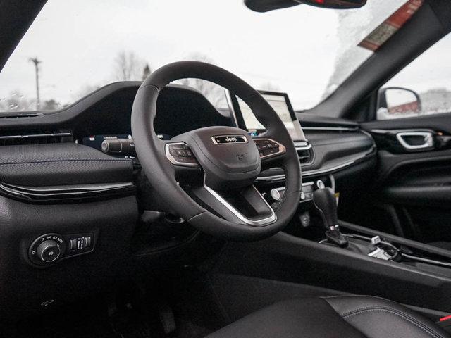 Photo of 2025 Bright White Clearcoat Jeep Compass