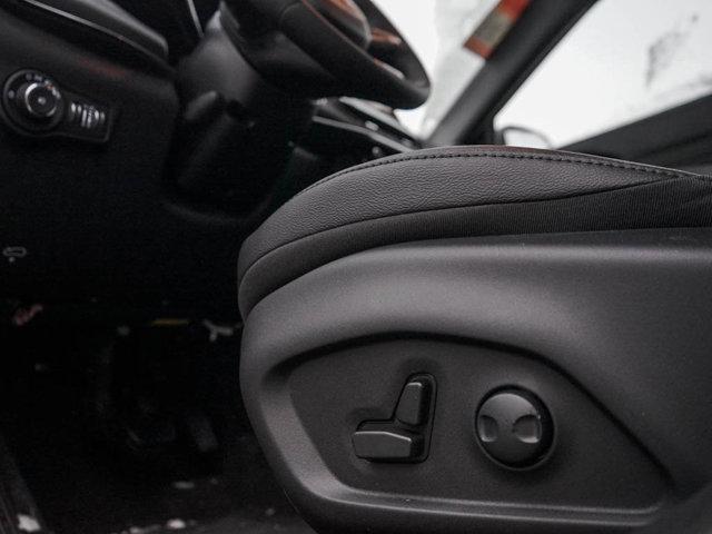 Photo of 2025 Bright White Clearcoat Jeep Compass