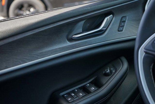 Photo of 2024 Baltic Gray Metallic Clearcoat Jeep Grand Cherokee L