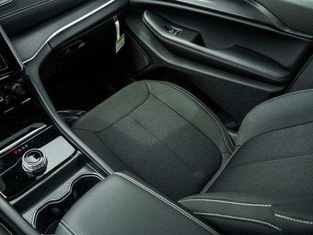 Photo of 2025 Baltic Gray Metallic Clearcoat Jeep Grand Cherokee L