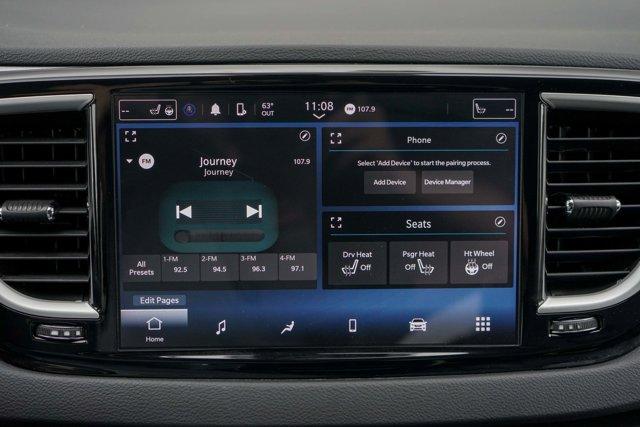 Photo of 2024 Diamond Black Crystal Pearlcoat Chrysler Pacifica