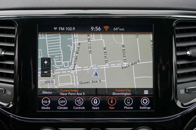 Photo of 2021 Diamond Black Crystal Pearlcoat Jeep Grand Cherokee