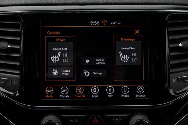 Photo of 2021 Diamond Black Crystal Pearlcoat Jeep Grand Cherokee