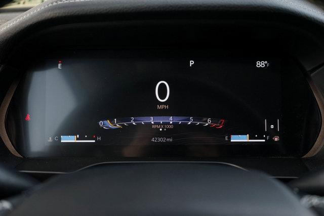 Photo of 2021 Diamond Black Crystal Pearlcoat Jeep Grand Cherokee L