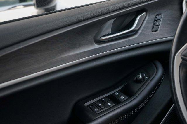 Photo of 2021 Diamond Black Crystal Pearlcoat Jeep Grand Cherokee L