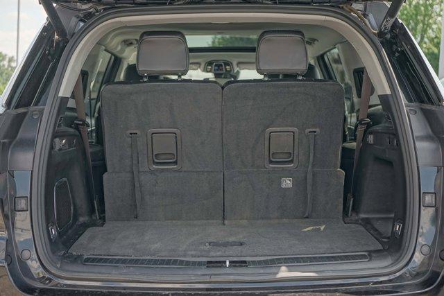 Photo of 2021 Diamond Black Crystal Pearlcoat Jeep Grand Cherokee L