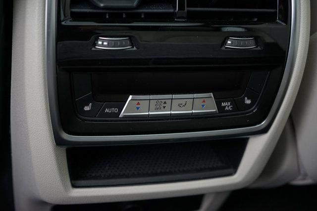 Photo of 2022 Alpine White BMW X5