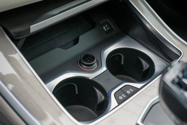 Photo of 2022 Alpine White BMW X5