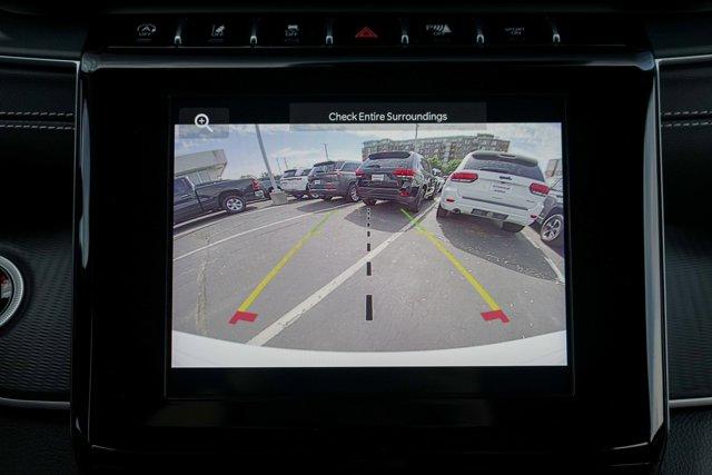 Photo of 2023 Bright White Clearcoat Jeep Grand Cherokee