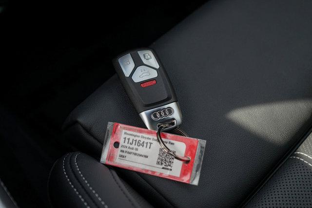 Photo of 2024 Gray Audi Q5
