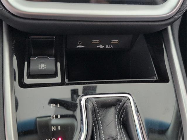 Photo of 2022 Crystal White Pearl Subaru Legacy