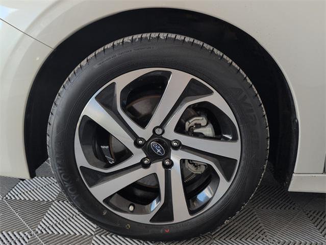 Photo of 2022 Crystal White Pearl Subaru Legacy