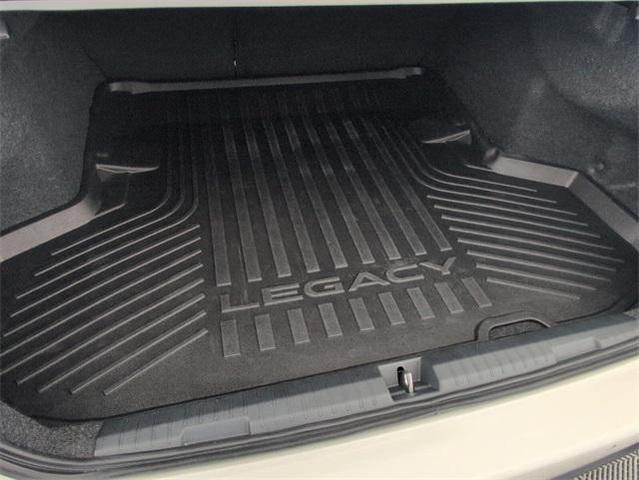 Photo of 2022 Crystal White Pearl Subaru Legacy