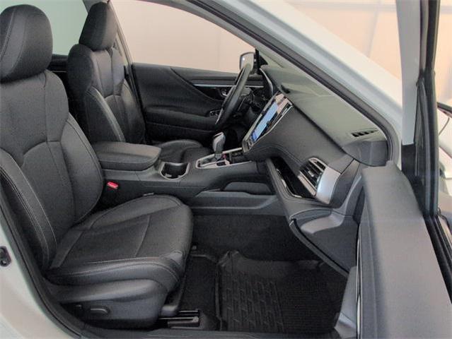 Photo of 2022 Crystal White Pearl Subaru Legacy