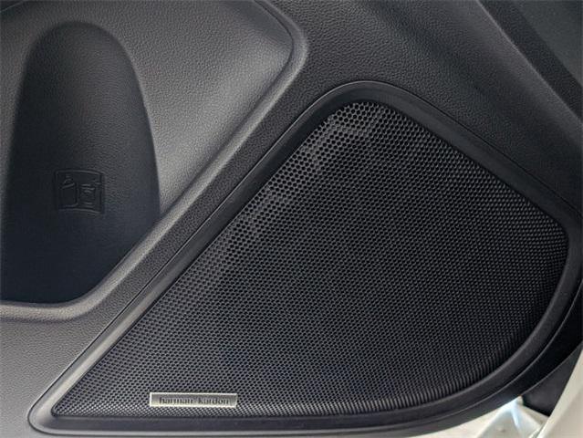 Photo of 2022 Crystal White Pearl Subaru Legacy