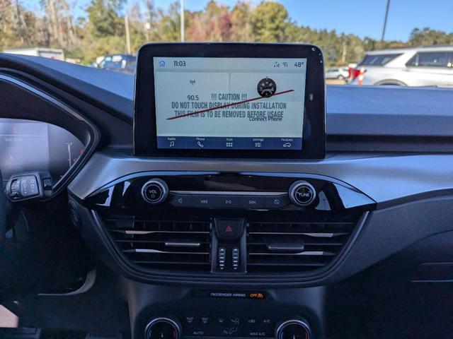 Photo of 2025 Oxford White Ford Escape